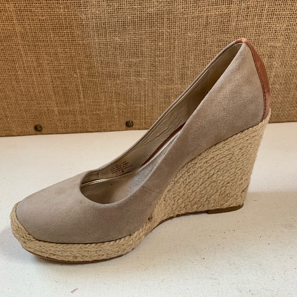 ANTONIO MELANI Shoes - Antonio Melani Tan Suede Espadrille/Wedge